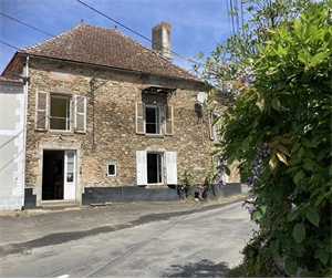 maison de bourg à la vente -   85120  BREUIL BARRET, surface 208 m2 vente maison de bourg - UBI438976841